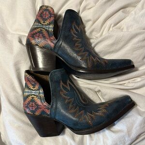 Ariat Dixons size 8.5